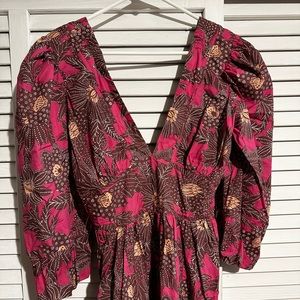 House of Harlow 1960 pink floral maxi dress, new condition; medium, fits large